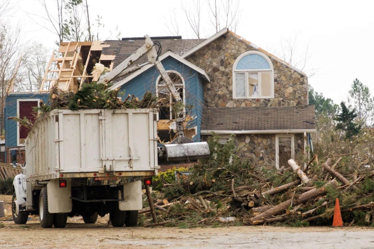 Damage Control_ Why You Should Let the Experts Handle Storm Aftermath